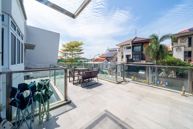 Eastwood Way, Eastwood Way, 4 Bedrooms, 4,000 sqft, Semi-Detached House For Sale, by Seng Huat Kee 纪成发, 500236936 - Balcony - PropertyGuru.com.sg