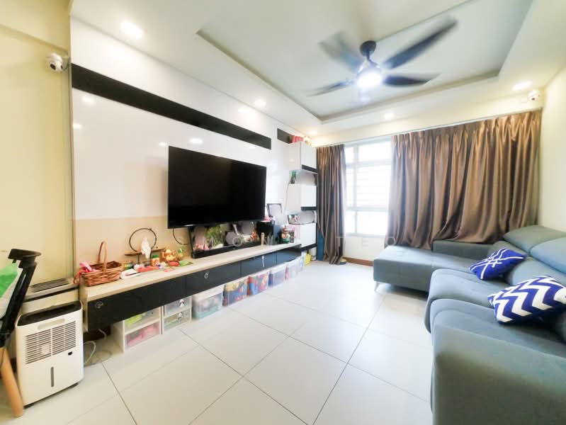 212A Punggol Walk, 212A Punggol Walk, 3 Bedrooms, 1,001 sqft, HDB Flat For Sale, by Esmond Teo, 500236968 - Living Room - PropertyGuru.com.sg