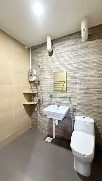 314 Woodlands Street 31, 314 Woodlands Street 31, 2 Bedrooms, 786 sqft, HDB Flat For Sale, by Jose Loh Zhenhao, 500236976 - Bathroom - PropertyGuru.com.sg