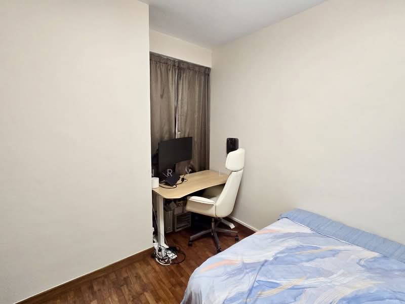 The Eden @ Tampines, 21 Tampines Street 34, 2 Bedrooms, 861 sqft, Condominium For Sale, by Henry Leom, 500236990 - Common Bedroom - PropertyGuru.com.sg