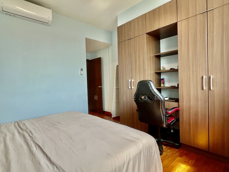 The Eden @ Tampines, 21 Tampines Street 34, 2 Bedrooms, 861 sqft, Condominium For Sale, by Henry Leom, 500236990 - Master Bedroom - PropertyGuru.com.sg