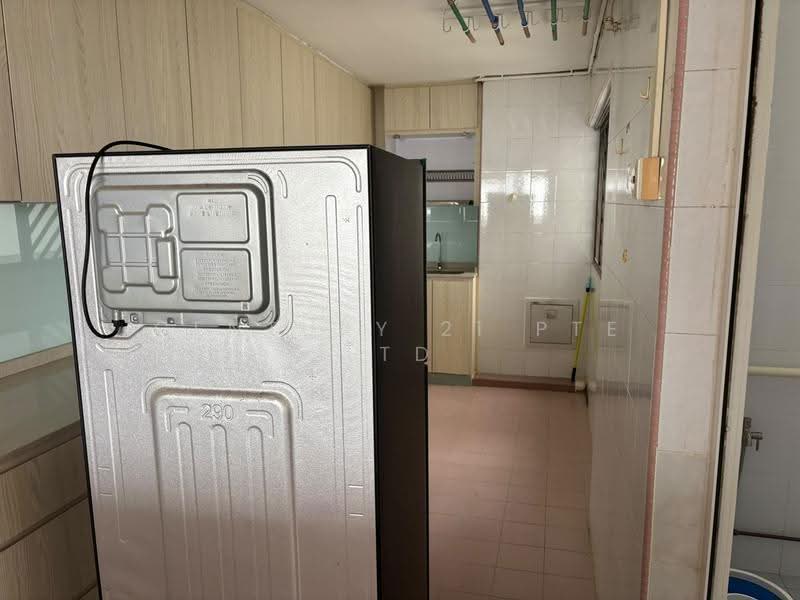 402 Sin Ming Avenue, 402 Sin Ming Avenue, Ang Mo Kio / Bishan / Thomson, 3 Bedrooms, 1,290 sqft, HDB Flat For Rent, by EASWARAN, 500236996 - Kitchen - PropertyGuru.com.sg