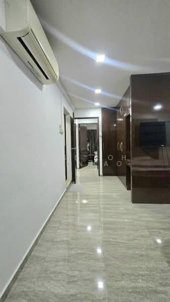 484D Choa Chu Kang Avenue 5, 484D Choa Chu Kang Avenue 5, 3 Bedrooms, 1,238 sqft, HDB Flat For Sale, by Jose Loh Zhenhao, 500236997 - Corridor - PropertyGuru.com.sg