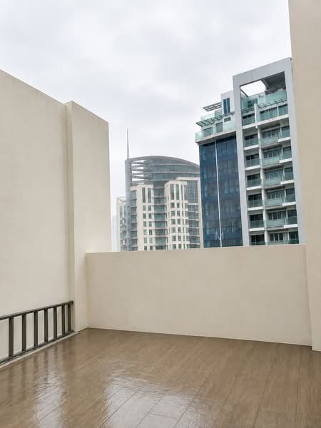 Suites @ Newton, 1 Surrey Road, 2 Bedrooms, 1,302 sqft, Apartment For Sale, by Ivan Lim, 500237010 - Balcony - PropertyGuru.com.sg