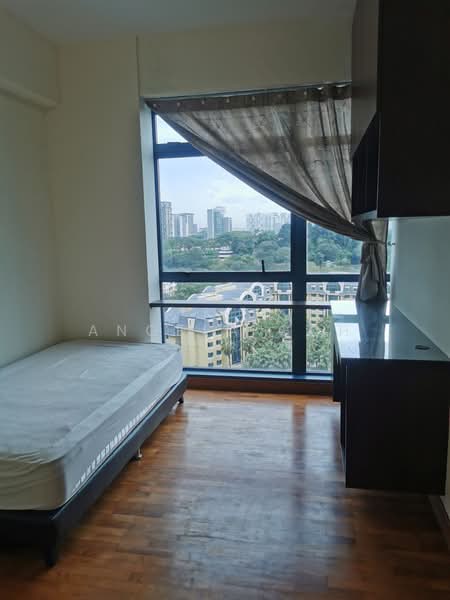Blue Horizon, 21 West Coast Crescent, 3 Bedrooms, 1,216 sqft, Condominium For Rent, by Angela Goh, 500237013 - Bedroom - PropertyGuru.com.sg