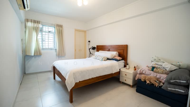 415 Ang Mo Kio Avenue 10, 415 Ang Mo Kio Avenue 10, 3 Bedrooms, 990 sqft, HDB Flat For Sale, by Nicholas Feng, 500237038 - Bedroom - PropertyGuru.com.sg