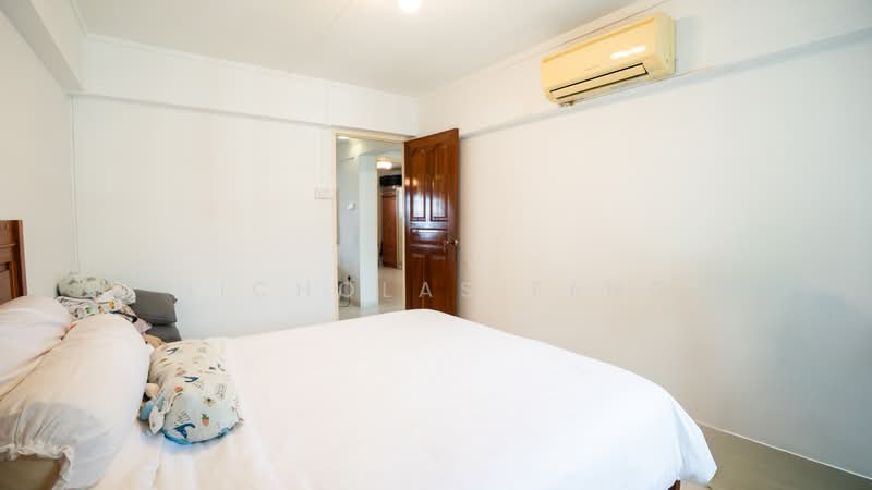 415 Ang Mo Kio Avenue 10, 415 Ang Mo Kio Avenue 10, 3 Bedrooms, 990 sqft, HDB Flat For Sale, by Nicholas Feng, 500237038 - Bedroom - PropertyGuru.com.sg