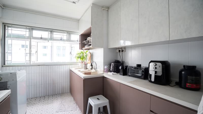 415 Ang Mo Kio Avenue 10, 415 Ang Mo Kio Avenue 10, 3 Bedrooms, 990 sqft, HDB Flat For Sale, by Nicholas Feng, 500237038 - Kitchen - PropertyGuru.com.sg