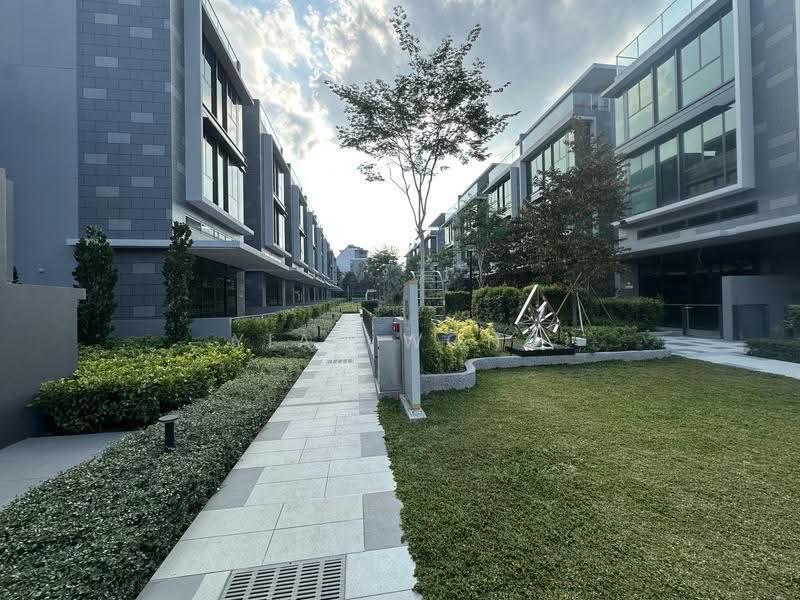 Belgravia Ace, 100 Belgravia Drive, Seletar / Yio Chu Kang, 5 Bedrooms, 4,058 sqft, Semi-Detached House For Sale, by Yian Wong, 500237040 - Exterior - PropertyGuru.com.sg