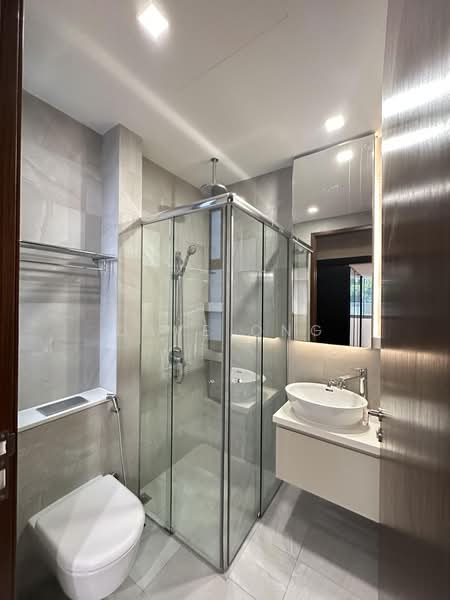 Adana @ Thomson, 10 Old Upper Thomson Road, 2 Bedrooms, 560 sqft, Condominium For Sale, by Dave Ong, 500237044 - Bathroom - PropertyGuru.com.sg