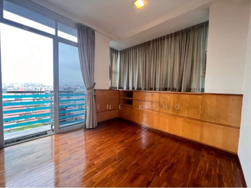 Crystal De Azure, 18 How Sun Close, 2 Bedrooms, 947 sqft, Apartment For Rent, by Celine Kong, 500237064 - PropertyGuru.com.sg