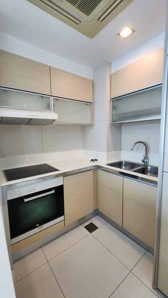 The Sail @ Marina Bay, 6 Marina Boulevard, 3 Bedrooms, 1,184 sqft, Condominium For Sale, by Joanne Peh, 500237065 - Kitchen - PropertyGuru.com.sg