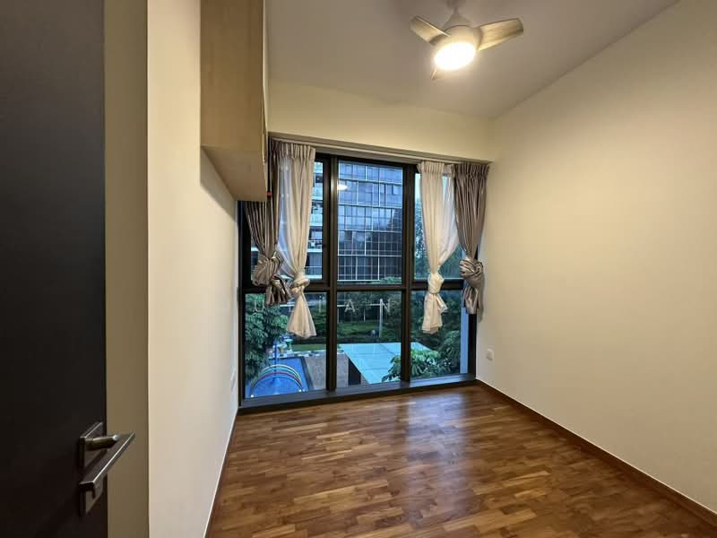 Sims Urban Oasis, 2 Sims Drive, 3 Bedrooms, 818 sqft, Condominium For Sale, by Julian Li, 500237084 - Bedroom - PropertyGuru.com.sg
