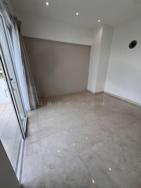 Duchess Manor, 20 Duchess Road, Tanglin / Holland / Bukit Timah, 4 Bedrooms, 3,200 sqft, Condominium For Rent, by Simon Hum, 500237089 - Balcony - PropertyGuru.com.sg