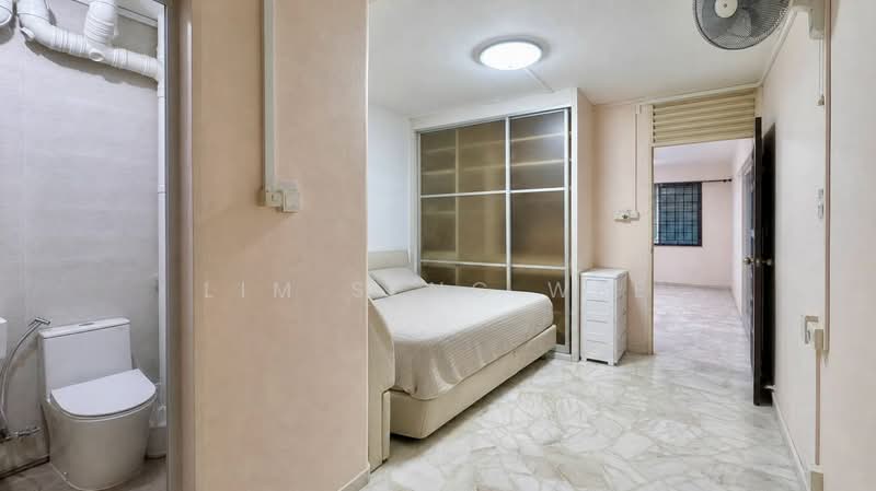 112 Lorong 3 Geylang, 112 Lorong 3 Geylang, 3 Bedrooms, 104 sqft, HDB Flat For Sale, by Lim Seng Wee, 500237091 - Bedroom - PropertyGuru.com.sg