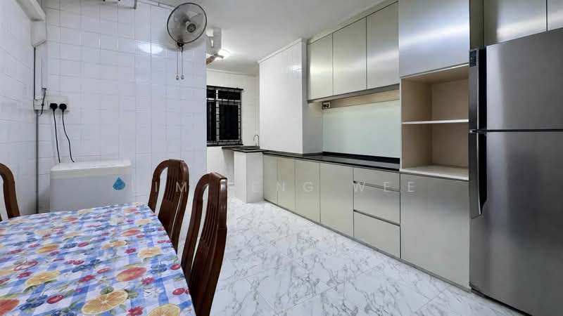 112 Lorong 3 Geylang, 112 Lorong 3 Geylang, 3 Bedrooms, 104 sqft, HDB Flat For Sale, by Lim Seng Wee, 500237091 - Kitchen - PropertyGuru.com.sg