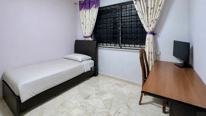 112 Lorong 3 Geylang, 112 Lorong 3 Geylang, 3 Bedrooms, 104 sqft, HDB Flat For Sale, by Lim Seng Wee, 500237091 - Bedroom - PropertyGuru.com.sg