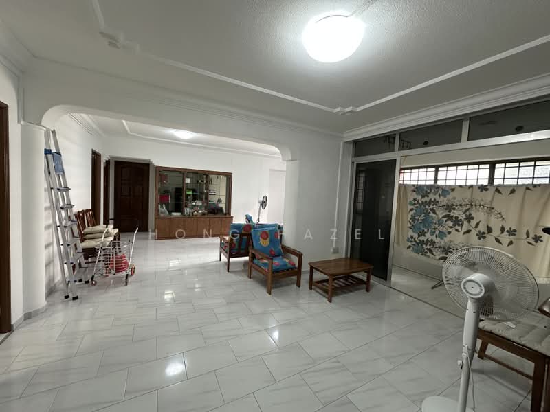 440 Hougang Avenue 8, 440 Hougang Avenue 8, 3 Bedrooms, 1,300 sqft, HDB Flat For Rent, by Hong Hazel, 500237093 - Living Room - PropertyGuru.com.sg