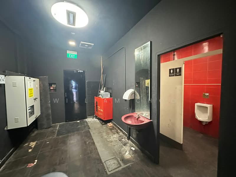 696 Geylang Road, Eunos / Geylang / Paya Lebar, 1,158 sqft, Food & Beverage For Rent, by William Choo, 500237094 - Bathroom - CommercialGuru.com.sg