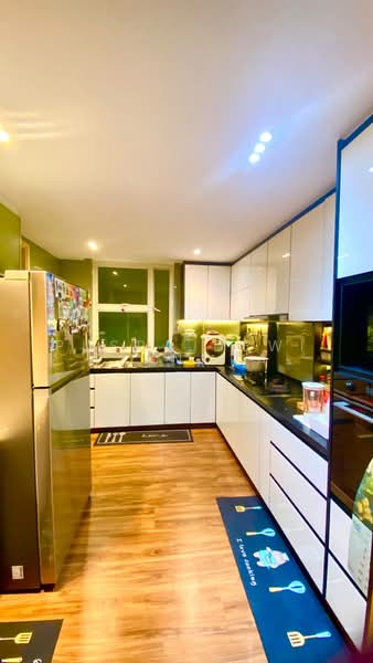 Dahlia Park Condo, 1 Flora Drive, 3 Bedrooms, 1,292 sqft, Condominium For Rent, by Puspa dewi Tjandra, 500237099 - Kitchen - PropertyGuru.com.sg