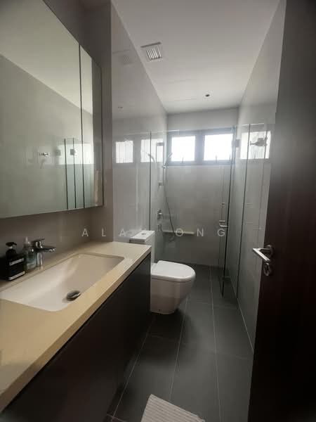 Reno 3.5 Sty Detached @ Stirling Road / Shephards Dr, Stirling Road, Shepherds Drive, Merino Crescent, Queenstown MRT, 10+ Bedrooms, 9,000 sqft, Detached House For Sale, by Alan Ong, 500237100 - Bathroom - PropertyGuru.com.sg