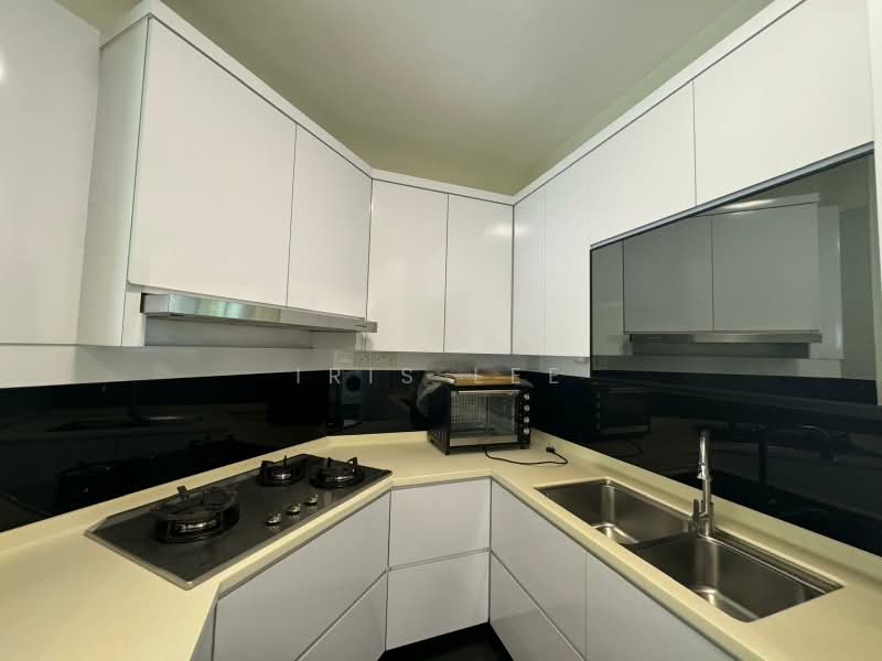 Villa Des Flores, 125 Whitley Road, 3 Bedrooms, 1,744 sqft, Condominium For Sale, by Iris Lee, 500237104 - Kitchen - PropertyGuru.com.sg