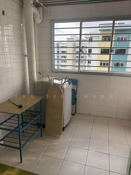 1 Lorong Lew Lian, 1 Lorong Lew Lian, 2 Bedrooms, 779 sqft, HDB Flat For Sale, by Tan See Chuan, 500237127 - Balcony - PropertyGuru.com.sg