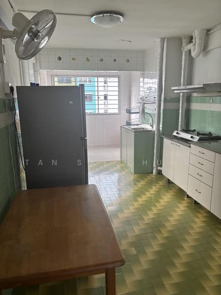 1 Lorong Lew Lian, 1 Lorong Lew Lian, 2 Bedrooms, 779 sqft, HDB Flat For Sale, by Tan See Chuan, 500237127 - Kitchen - PropertyGuru.com.sg