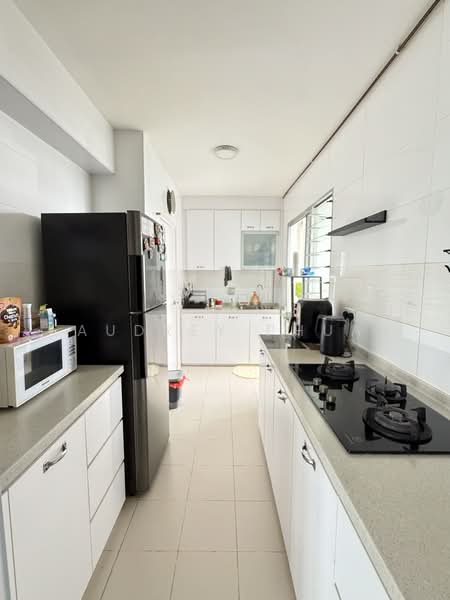 107A Canberra Street, 107A Canberra Street, 2 Bedrooms, 721 sqft, HDB Flat For Sale, by Audrey Phua, 500237131 - Kitchen - PropertyGuru.com.sg