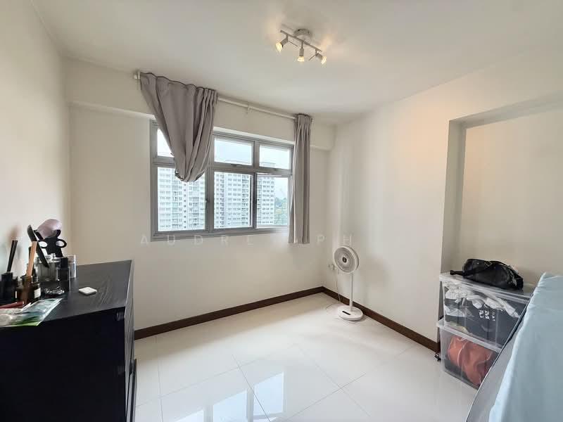 107A Canberra Street, 107A Canberra Street, 2 Bedrooms, 721 sqft, HDB Flat For Sale, by Audrey Phua, 500237131 - Bedroom 2 - PropertyGuru.com.sg