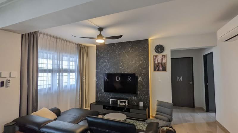 80B Lorong 4 Toa Payoh, 80B Lorong 4 Toa Payoh, 3 Bedrooms, 1,119 sqft, HDB Flat For Sale, by Cassandra Lim, 500237174 - Living Room - PropertyGuru.com.sg