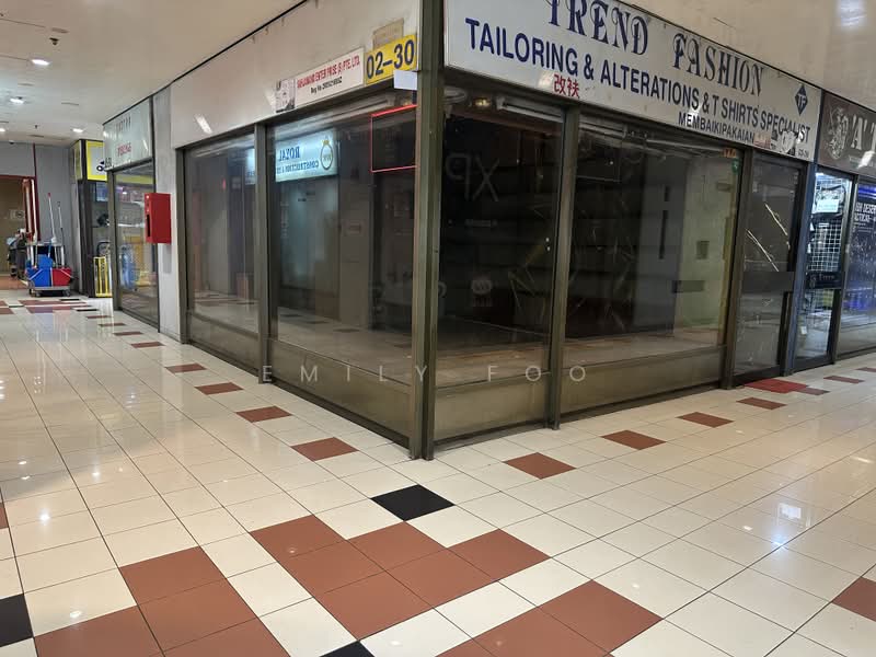 Peninsula Shopping Centre, 3 Coleman Street, 407 sqft, Mall Shop For Rent, by Emily Foo, 500237176 - Exterior - CommercialGuru.com.sg