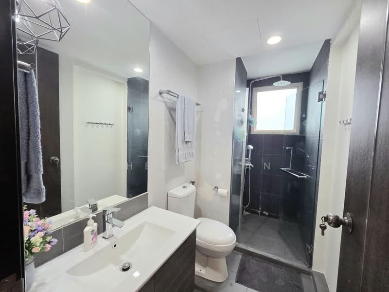 Lilydale, 550 Yishun Ave 6, Sembawang / Yishun, 3 Bedrooms, 1,195 sqft, Condominium For Sale, by Cheryl Tan, 500237180 - Bathroom - PropertyGuru.com.sg