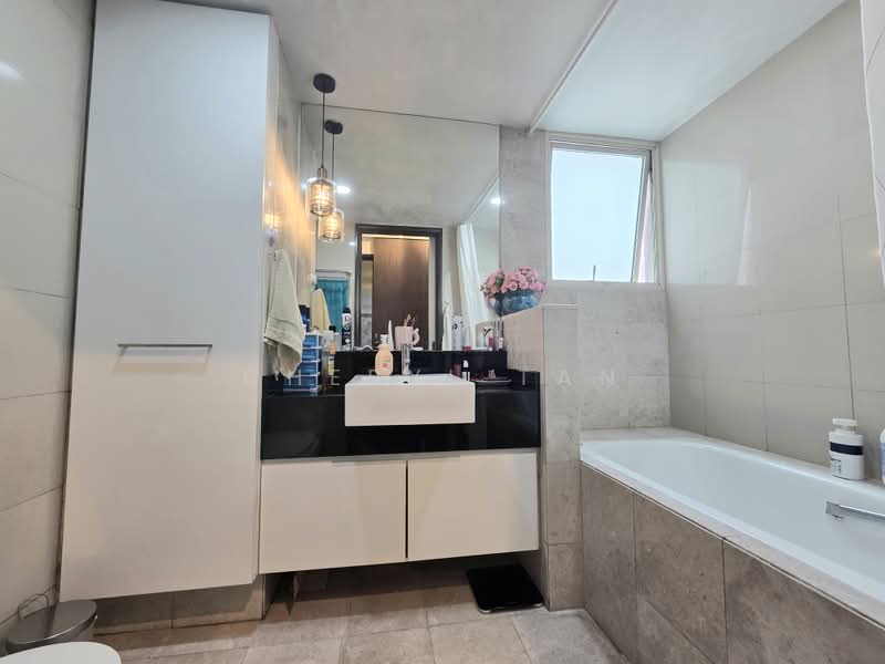 Lilydale, 550 Yishun Ave 6, Sembawang / Yishun, 3 Bedrooms, 1,195 sqft, Condominium For Sale, by Cheryl Tan, 500237180 - Bathroom - PropertyGuru.com.sg