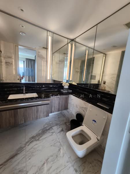 Wallich Residence, 3 Wallich Street, 3 Bedrooms, 1,098 sqft, Condominium For Rent, by Tessa Chan, 500237186 - Bathroom - PropertyGuru.com.sg