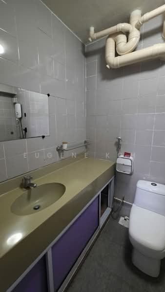684B Woodlands Drive 73, 684B Woodlands Drive 73, 2 Bedrooms, 1,001 sqft, HDB Flat For Rent, by Eugene Koh, 500237188 - Bathroom - PropertyGuru.com.sg
