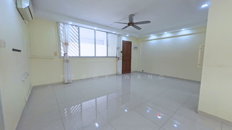 207 Serangoon Central, 207 Serangoon Central, 3 Bedrooms, 893 sqft, HDB Flat For Sale, by Peggy Wang, 500237189 - Living Room - PropertyGuru.com.sg