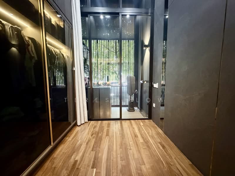 FREEHOLD, DISTRICT 17, SELLING BELOW VALUATION, , 4 Bedrooms, 1,410 sqft, Condominium For Sale, by Teresa Low, 500237193 - PropertyGuru.com.sg