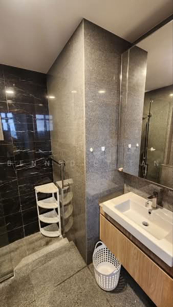 Seahill, 121 West Coast Crescent, Room Rental, 180 sqft, Condominium For Rent, by Bennedict Tan, 500237194 - Bathroom - PropertyGuru.com.sg