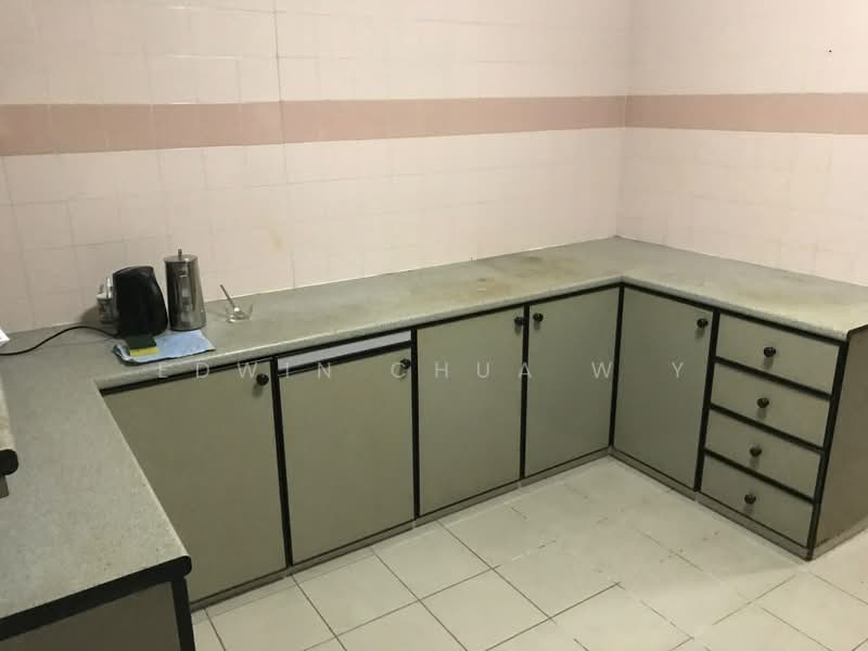 243 Bishan Street 22, 243 Bishan Street 22, 4 Bedrooms, 1,130 sqft, HDB Flat For Rent, by Edwin Chua W Y, 500237196 - Kitchen - PropertyGuru.com.sg