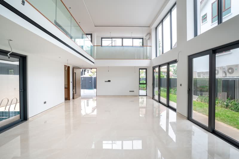 2.5 STRY+ MEZZANINE BRAND NEW BUNGALOW FOR SALE, MATLOCK RISE, 7 Bedrooms, 8,969 sqft, Bungalow House For Sale, by Alvin Tan, 500237197 - Living Room - PropertyGuru.com.sg