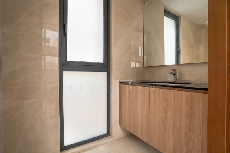 2.5 STRY+ MEZZANINE BRAND NEW BUNGALOW FOR SALE, MATLOCK RISE, 7 Bedrooms, 8,969 sqft, Bungalow House For Sale, by Alvin Tan, 500237197 - Bathroom - PropertyGuru.com.sg
