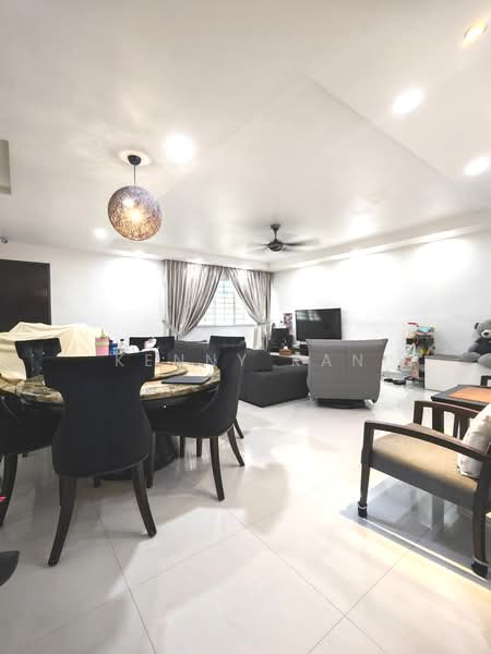 275D Jurong West Street 25, 275D Jurong West Street 25, 3 Bedrooms, 1,195 sqft, HDB Flat For Sale, by Kenny Kan, 500237205 - Living Room - PropertyGuru.com.sg
