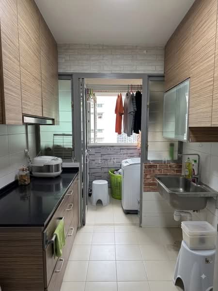 476A Upper Serangoon View, 476A Upper Serangoon View, 2 Bedrooms, 721 sqft, HDB Flat For Sale, by Jayden Peh, 500237212 - Kitchen - PropertyGuru.com.sg