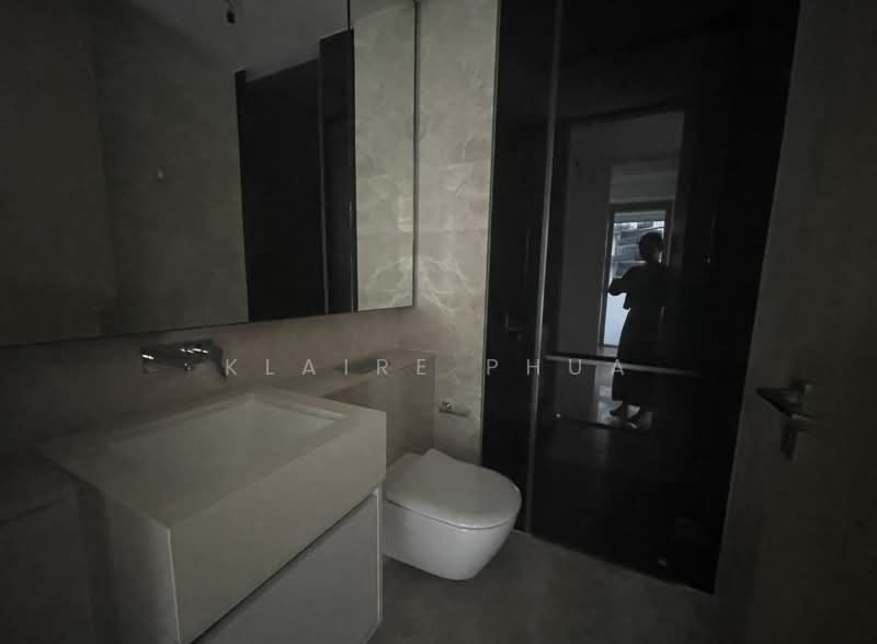 Amber Park, 18A Amber Gardens, 2 Bedrooms, 743 sqft, Condominium For Rent, by Klaire Phua, 500237225 - Bathroom - PropertyGuru.com.sg