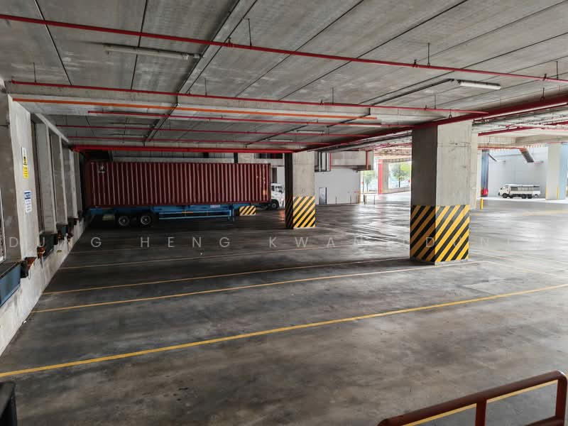 8m Ceiling + Direct Bays + Short Term, Tuas, 14,000 sqft, Warehouse For Rent, by Dung Heng Kwan (Dung), 500237230 - Car Park - CommercialGuru.com.sg