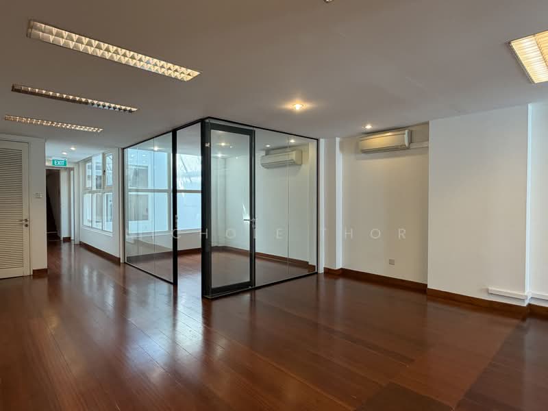 Tras st Level 3 with attic and exclusive use roof terrace, Chinatown / Tanjong Pagar, 2,500 sqft, Shop / Shophouse For Rent, by Nichole Thor, 500237260 - Interior - CommercialGuru.com.sg