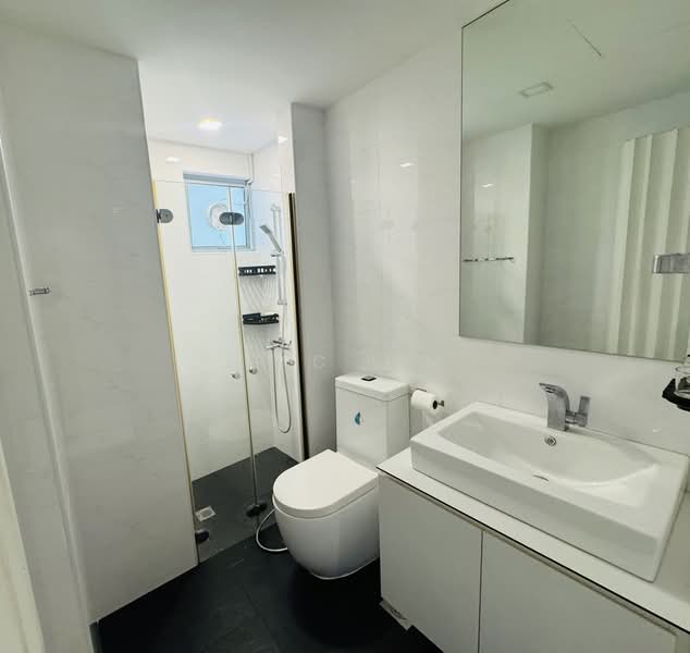 The Makena, 121 Meyer Road, 3 Bedrooms, 1,152 sqft, Condominium For Rent, by Eric Lim, 500237263 - Bathroom - PropertyGuru.com.sg