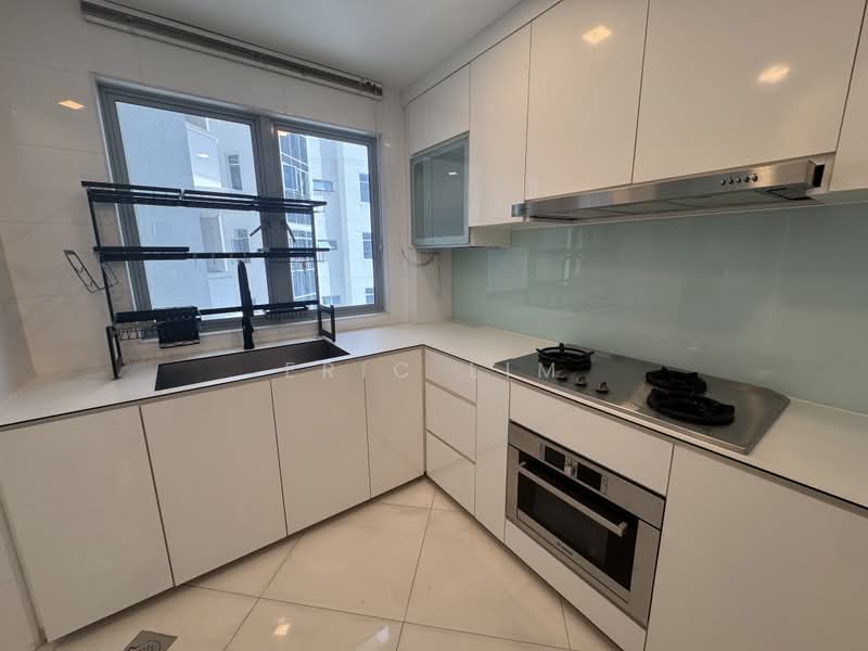 The Makena, 121 Meyer Road, 3 Bedrooms, 1,152 sqft, Condominium For Rent, by Eric Lim, 500237263 - Kitchen - PropertyGuru.com.sg