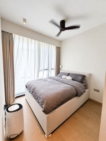 Penrose, 22 Sims Drive, 2 Bedrooms, 797 sqft, Condominium For Sale, by Tan Hao Feng, 500237286 - Bedroom - PropertyGuru.com.sg